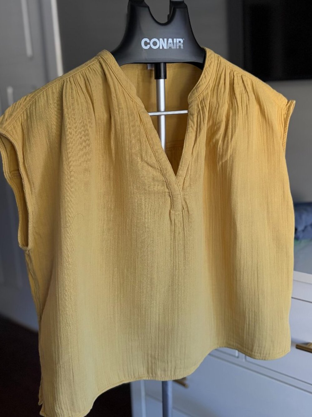 NWT Old Navy Mustard Yellow Gauze Split-Neck Blouse Women’s Large